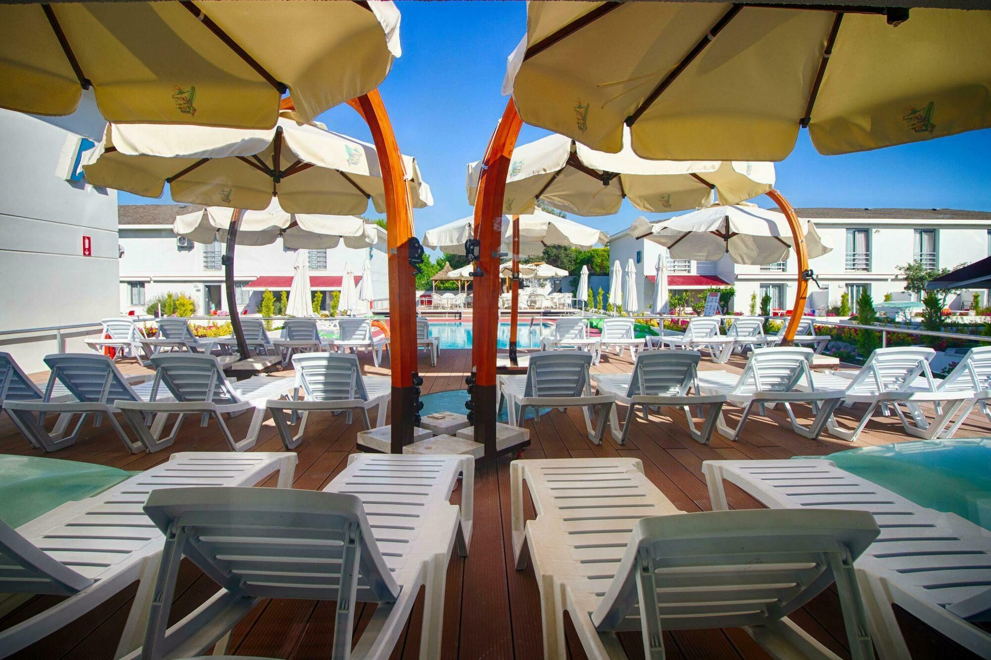 Vela Garden Resort Çeşme Exterior foto